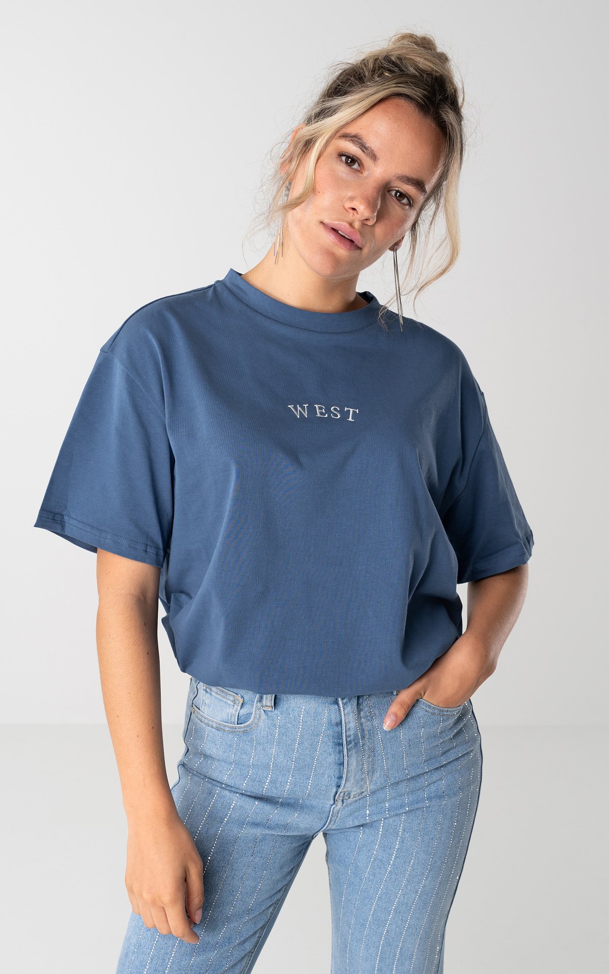 Basic Shirt Met Tekst Blauw Guts Gusto Gutsgusto