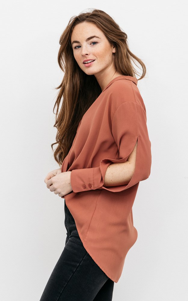 Top Mieke Altrosa Lockere Bluse Mit Verspielten Armeln