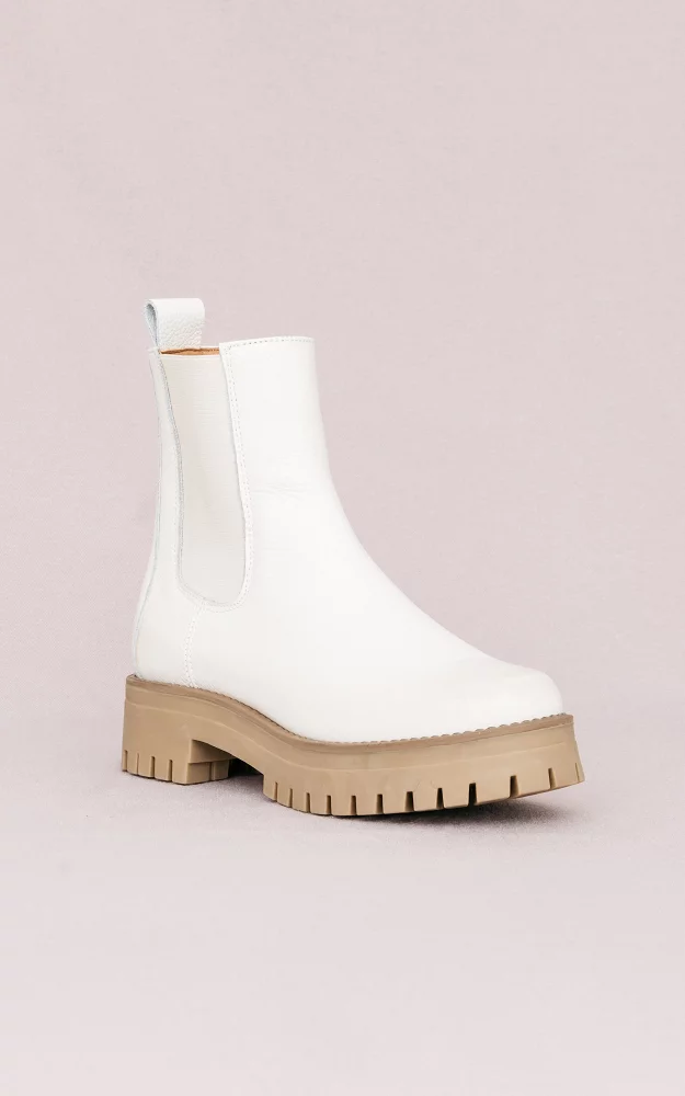 Leather Chelsea boots Cream