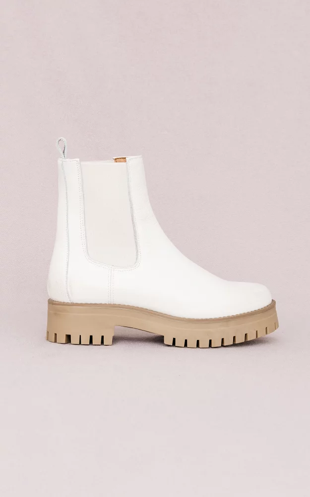 Leather Chelsea boots Cream
