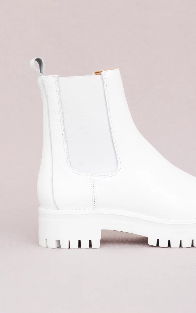 Leather Chelsea boots White