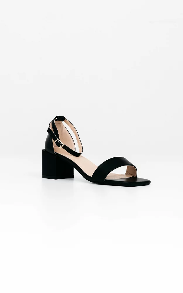 Open heels with square noses Black