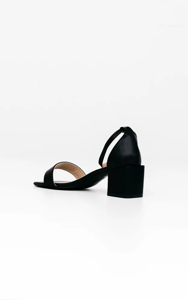 Open heels with square noses Black