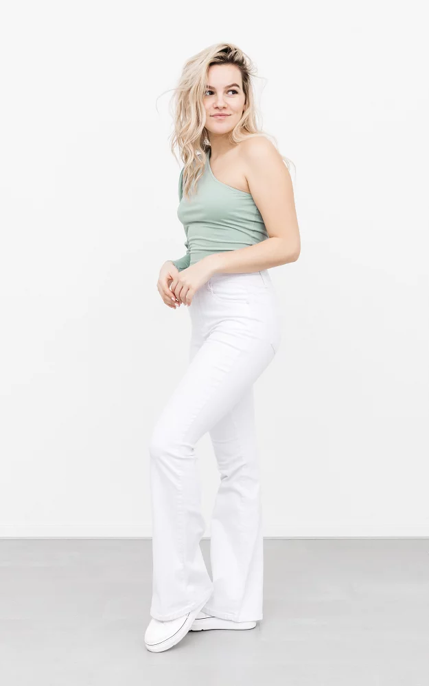 Mid-waist, flared jeans White