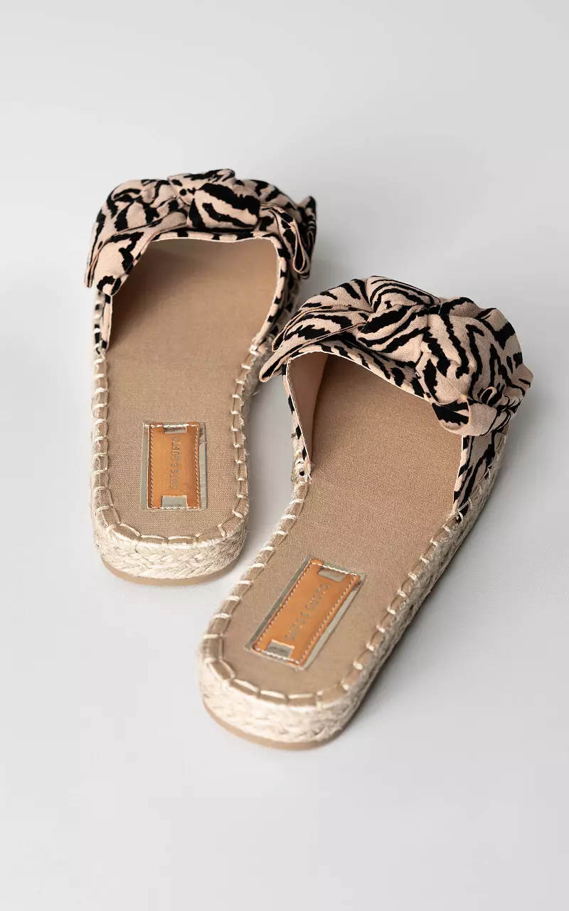 Slip-on sandals with woven soles Light Brown Black