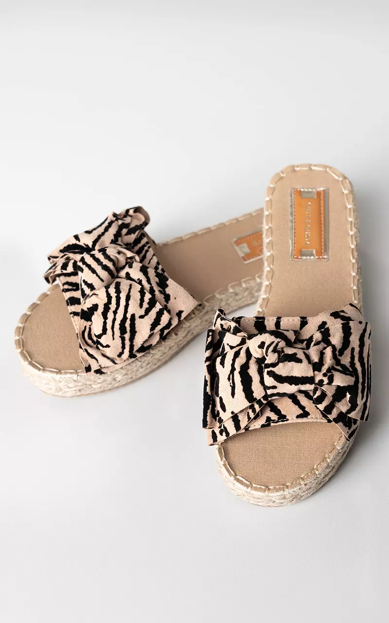 Slip-on sandals with woven soles Light Brown Black