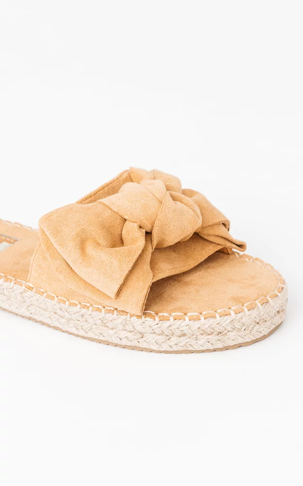 Slip-on sandals with woven soles Camel