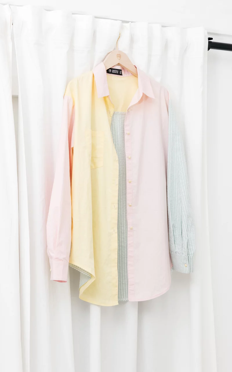 Blouse met knoopjes en borstzakje Lichtroze Geel