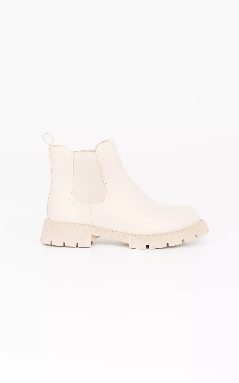 Chelsea Boots mit chunky Sohle Beige