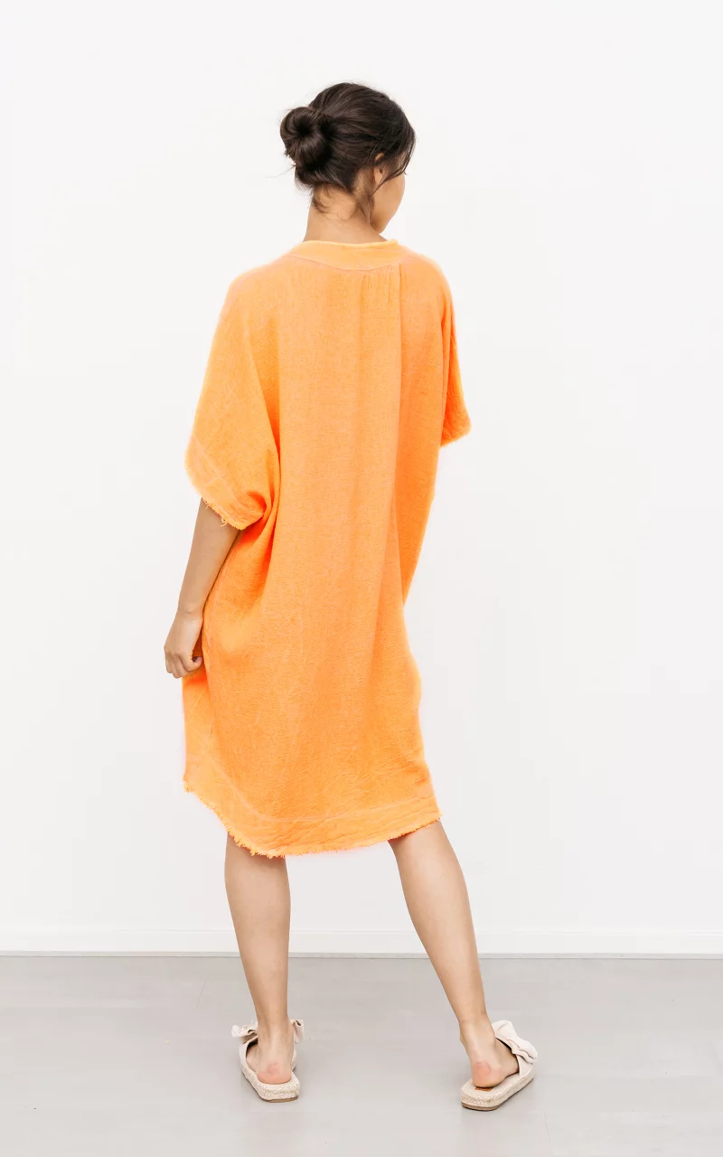 Katoenen jurk met parelmoer knoopjes Oranje