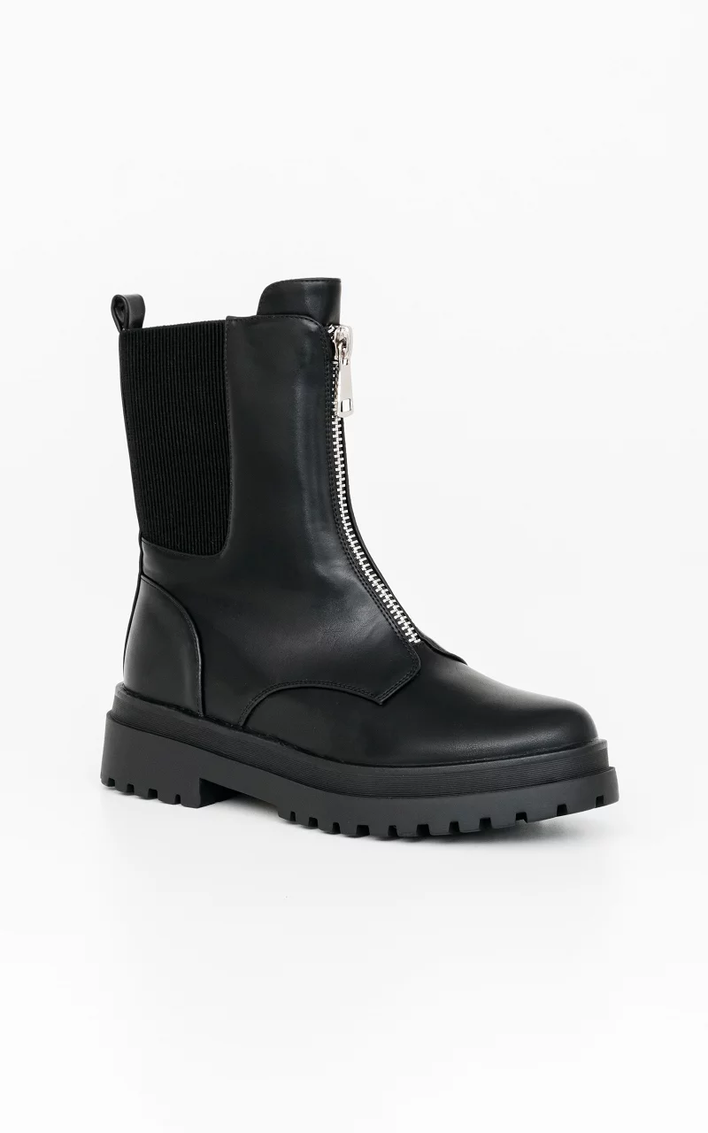 Boots with zips Black