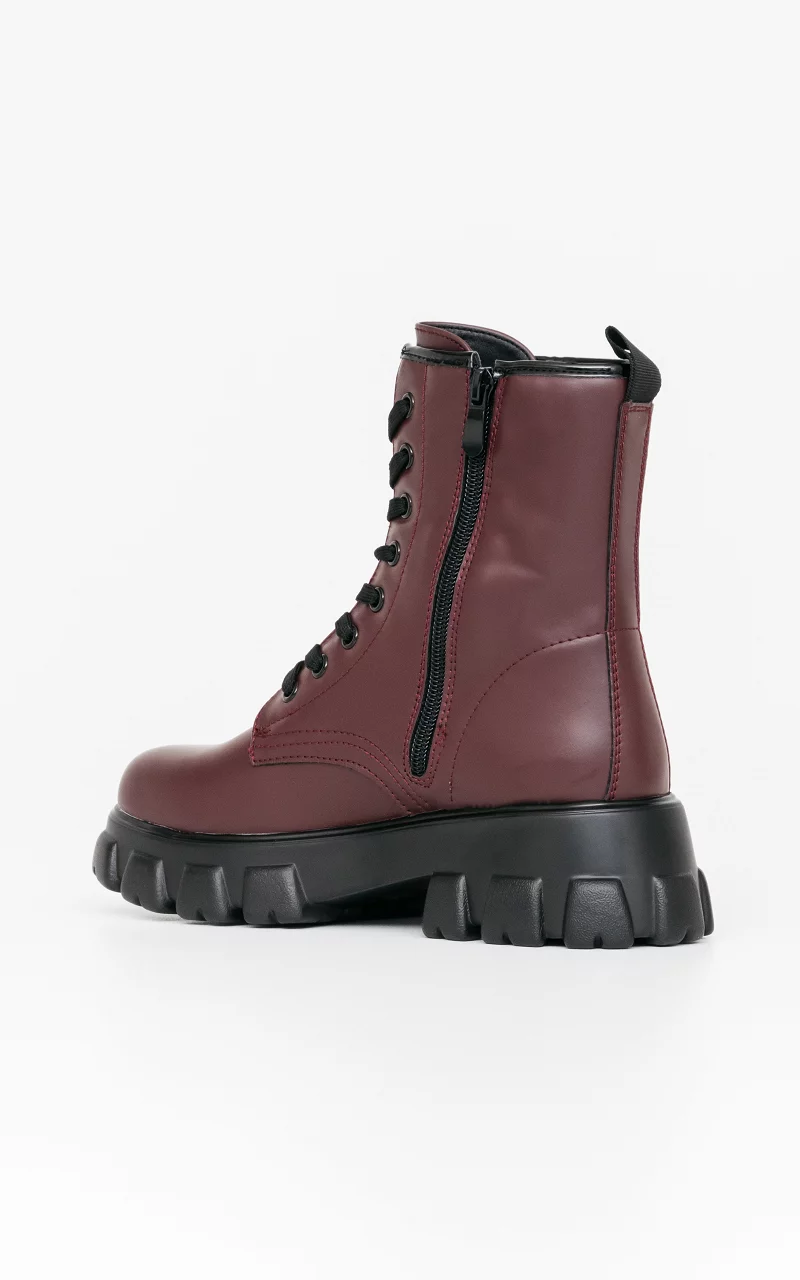 Lace-up boots with thick soles Bordeaux