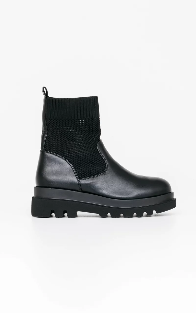 Lined boots Black
