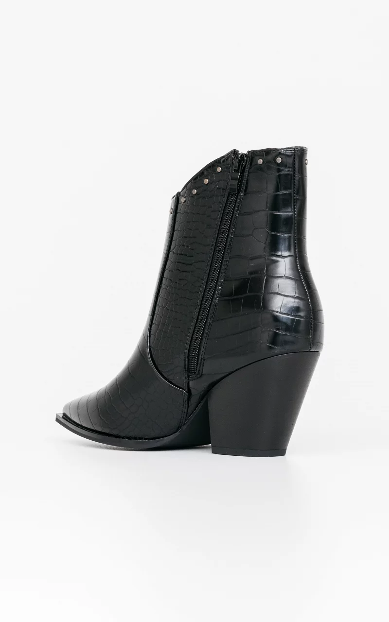 Pointed boots Black