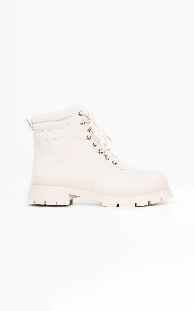 Lace-up boots with thick sole Beige