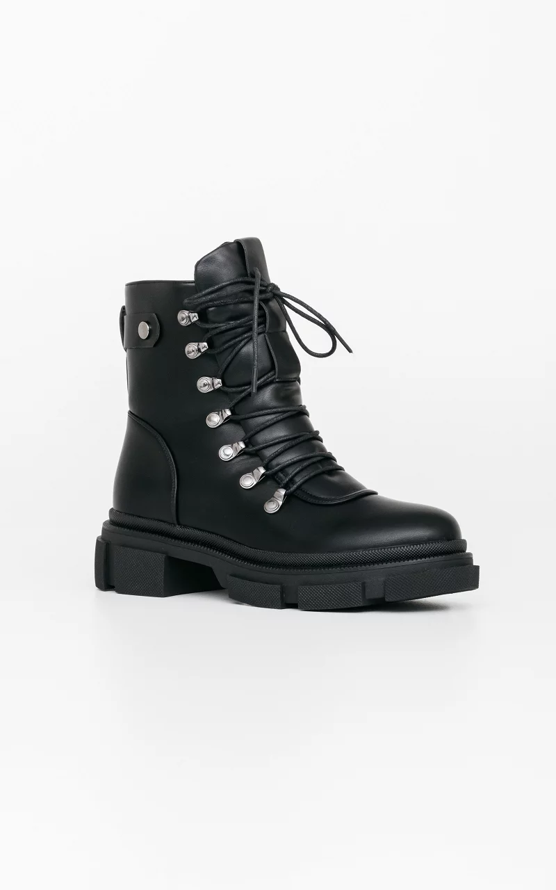 Lace-up boots with thick sole Black