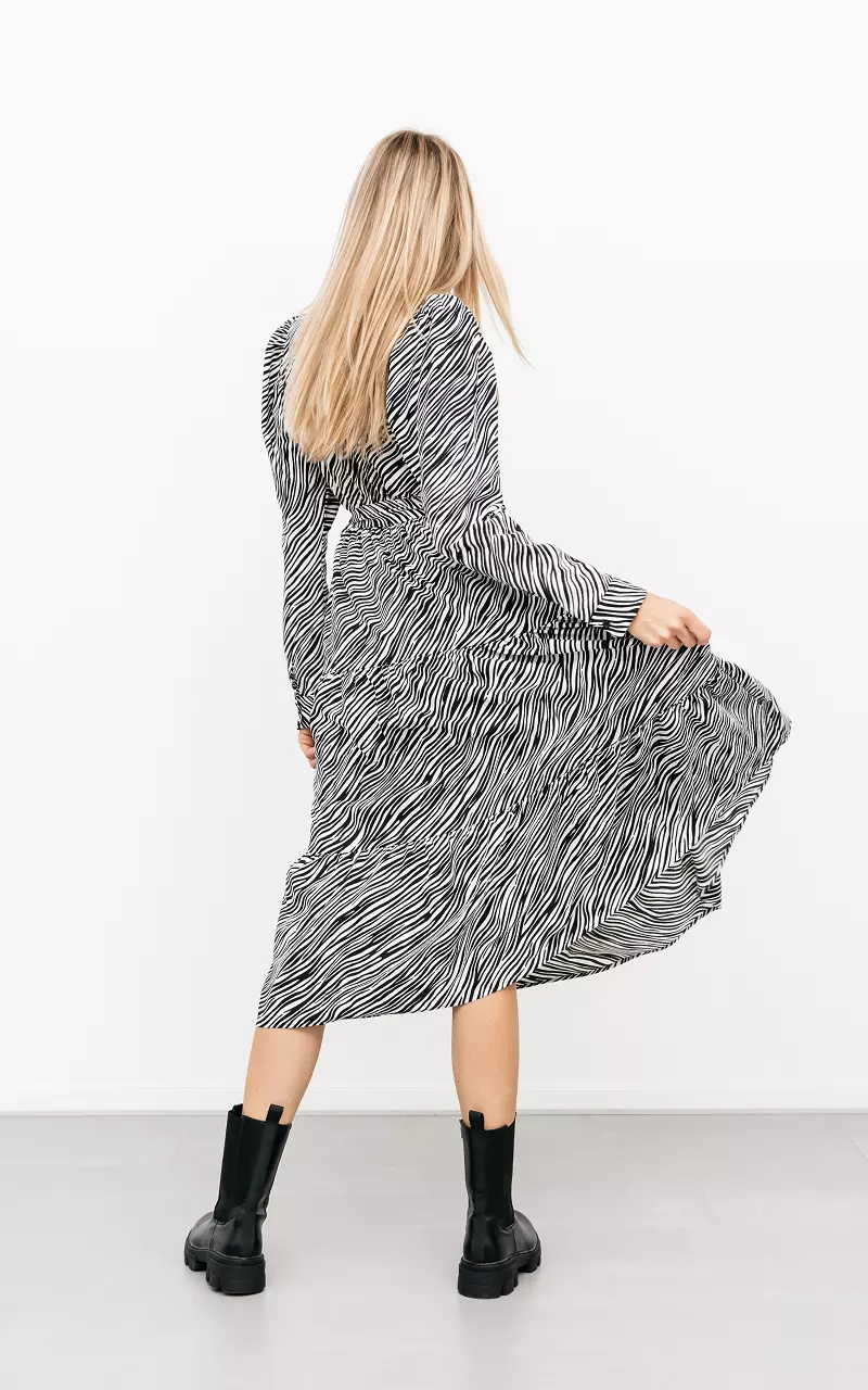 V-hals jurk met strikdetail Wit Zwart