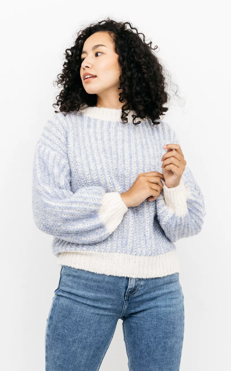 Chunky knit sweater with balloon sleeves Cream Lilac