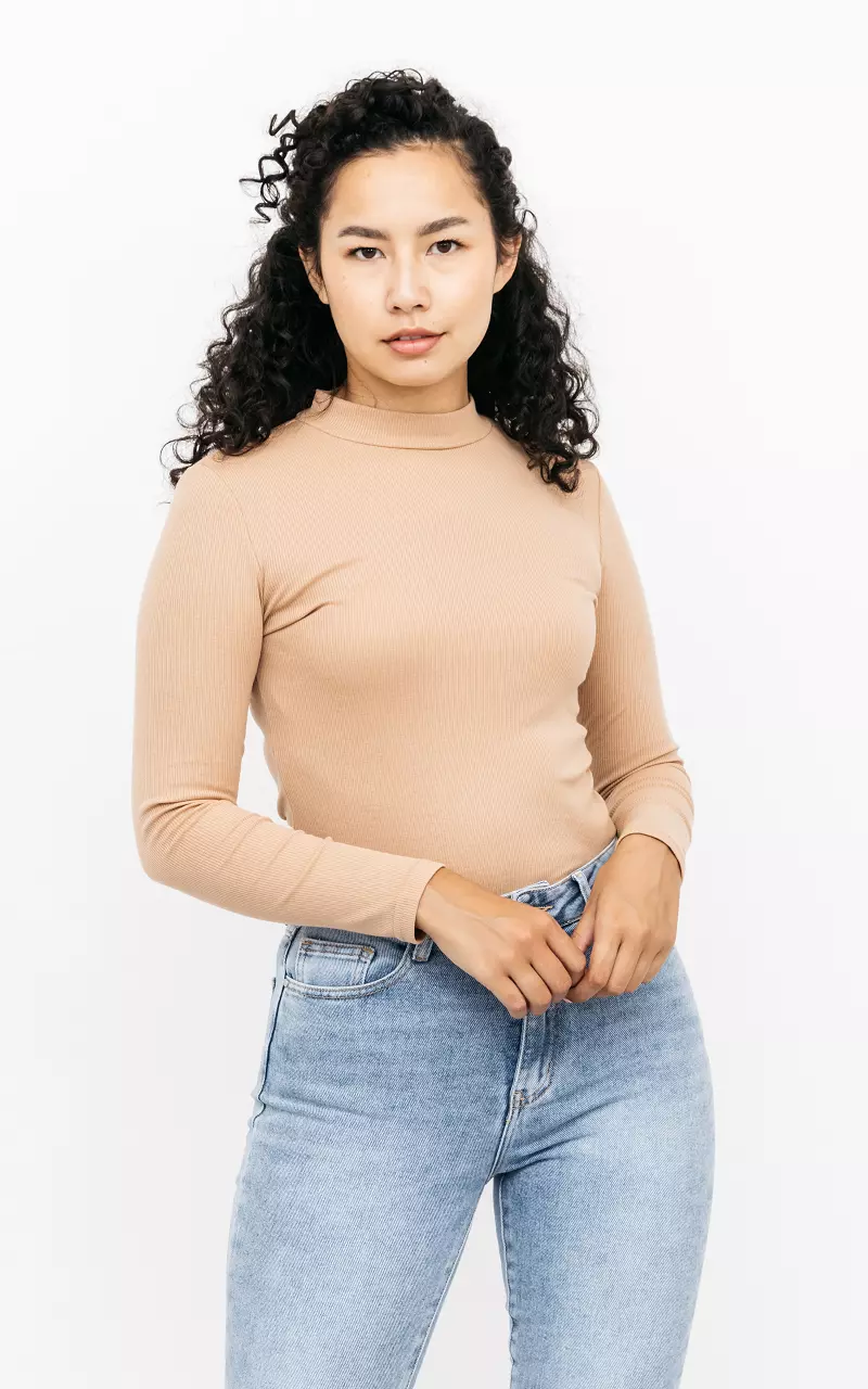 Ribbed top with turtleneck Light Brown