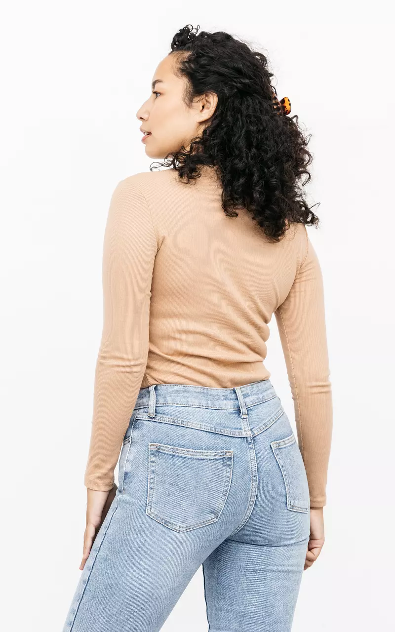 Ribbed top with turtleneck Light Brown