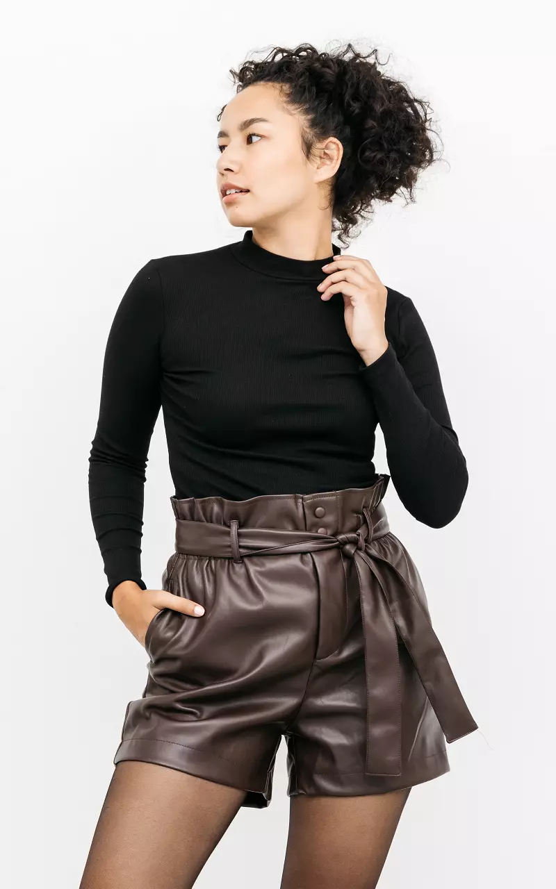 Leather-look short with belt Dark Brown
