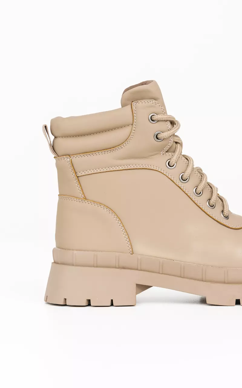 Lace-up boots with thick sole Taupe