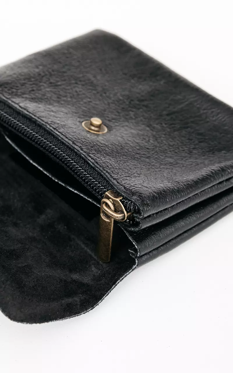 Metallic portemonnee met drukknoop Zwart