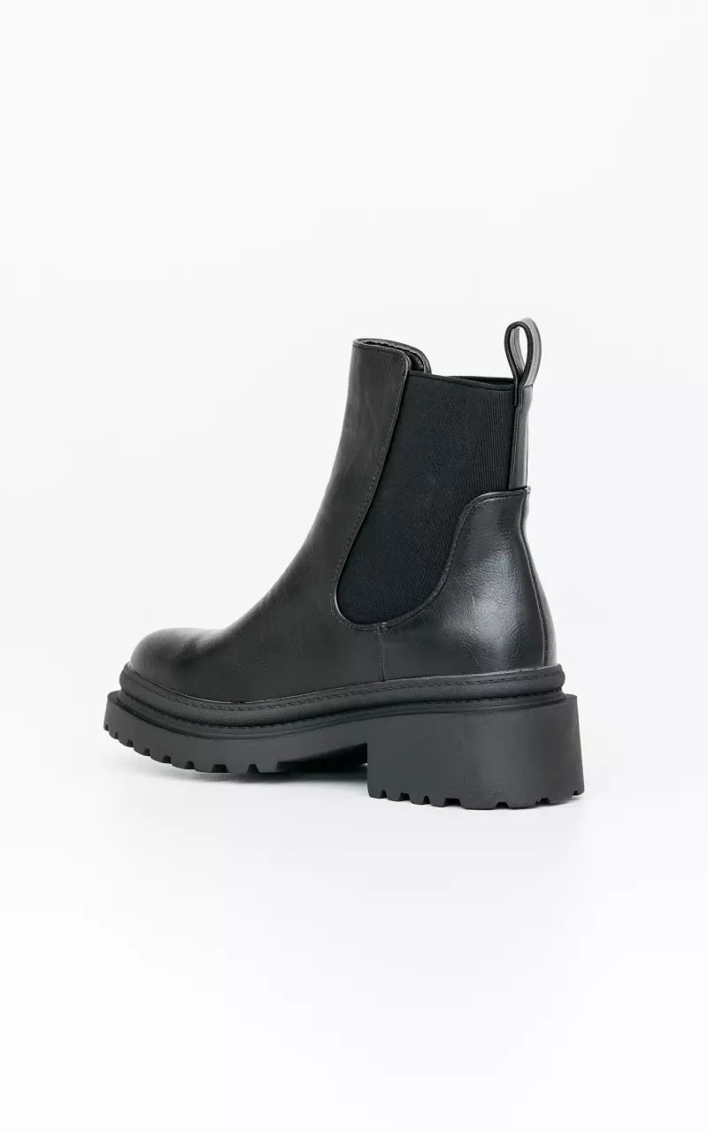Chelsea boots Black