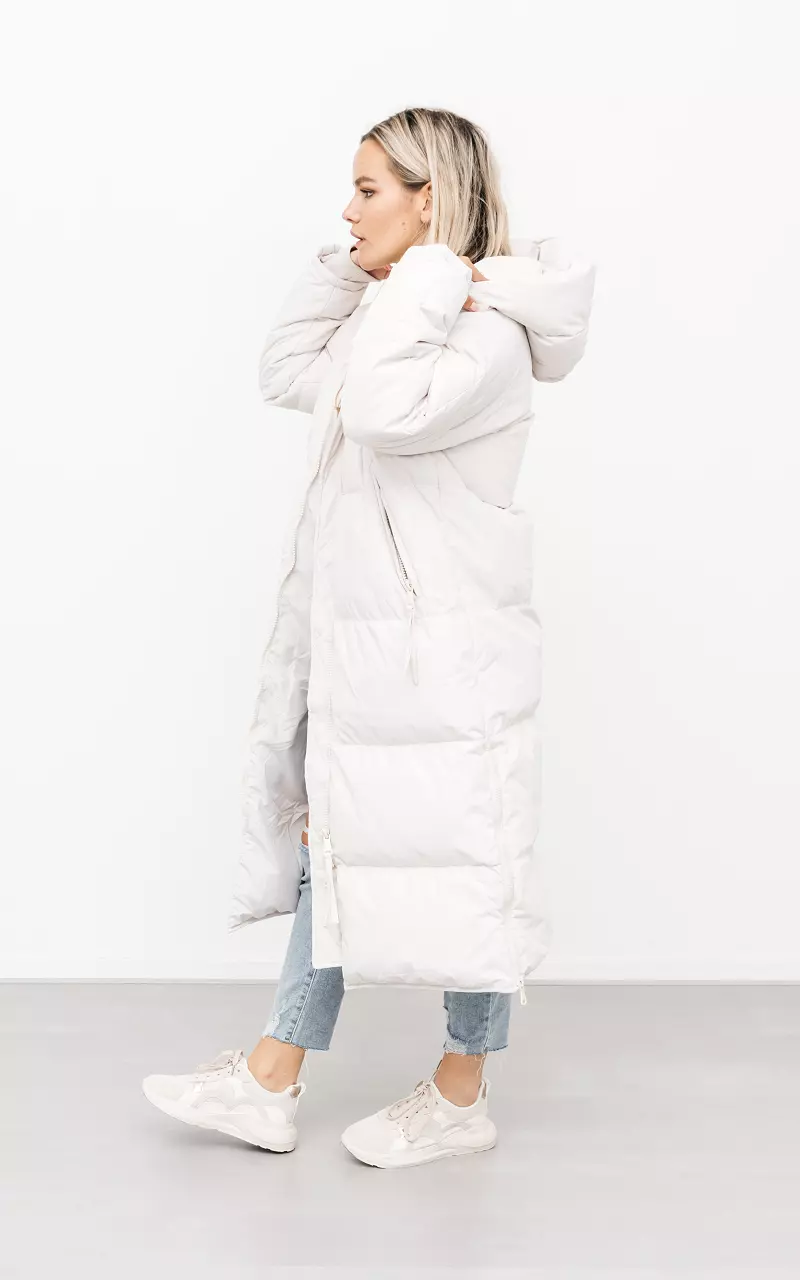 Coat with hoodie and side pockets Beige