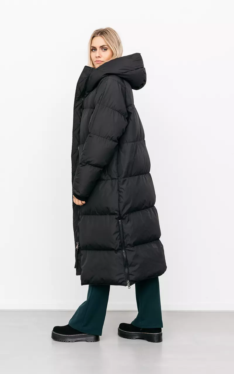 Coat with hoodie and side pockets Black