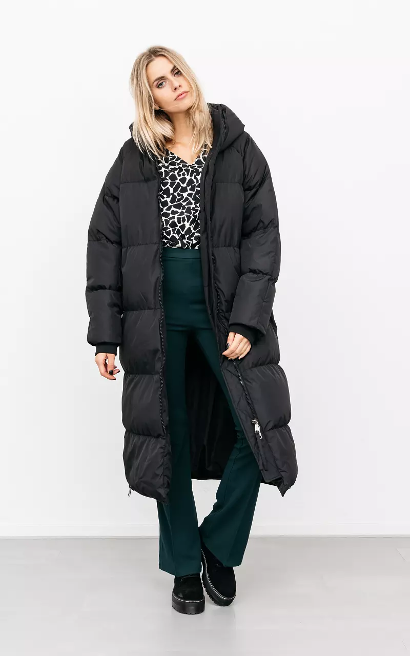 Coat with hoodie and side pockets Black