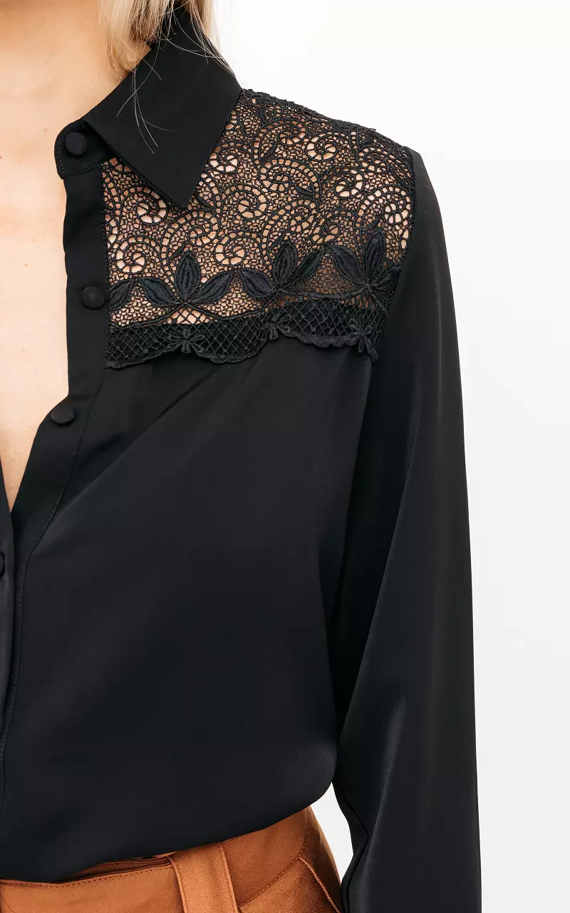 Blouse with lace details Black