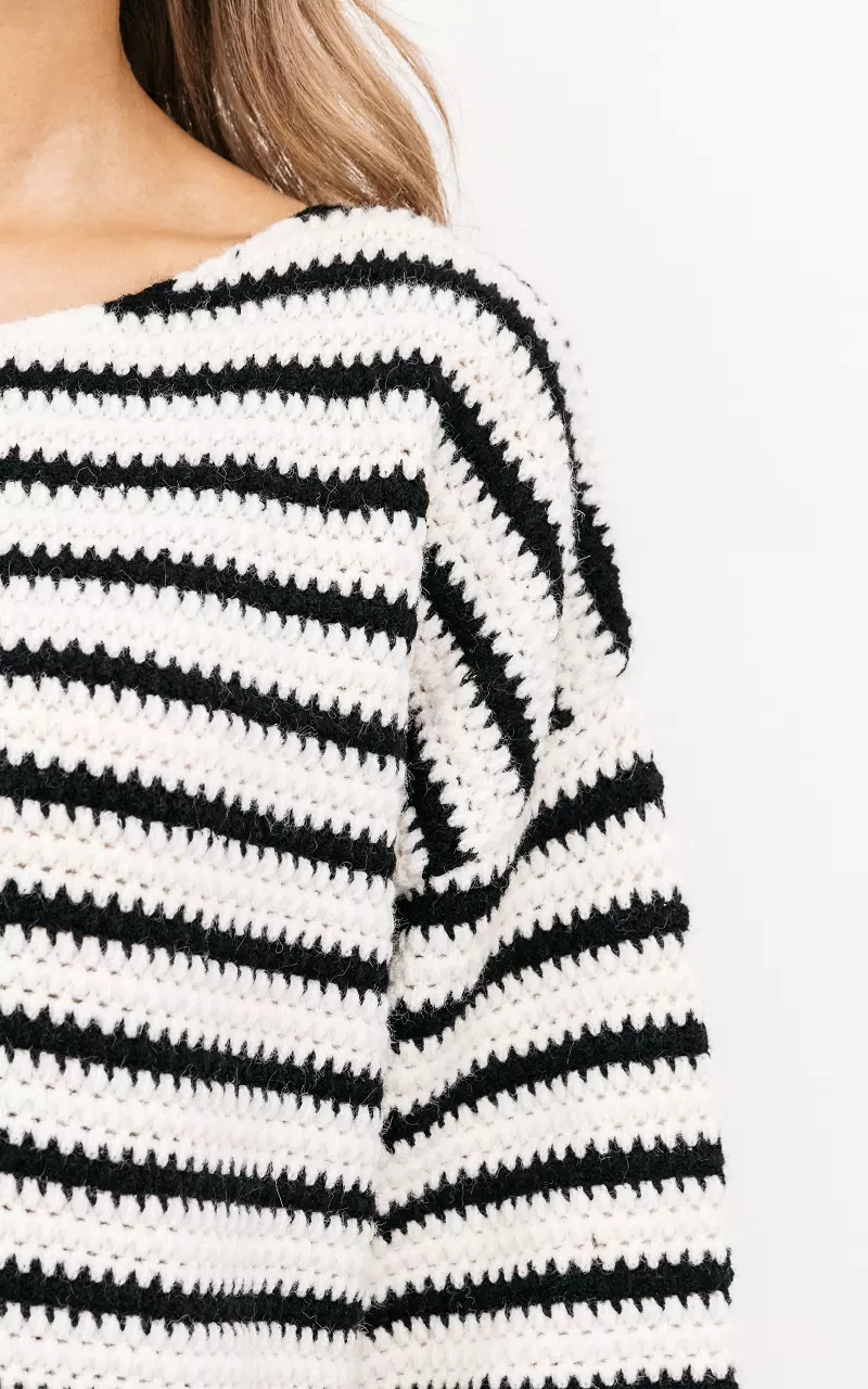 Oversized chunky knit sweater White Black