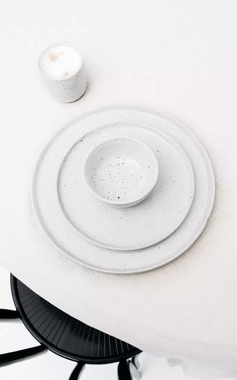 Keramikschale mit dezenten Punkten Weiß Grau