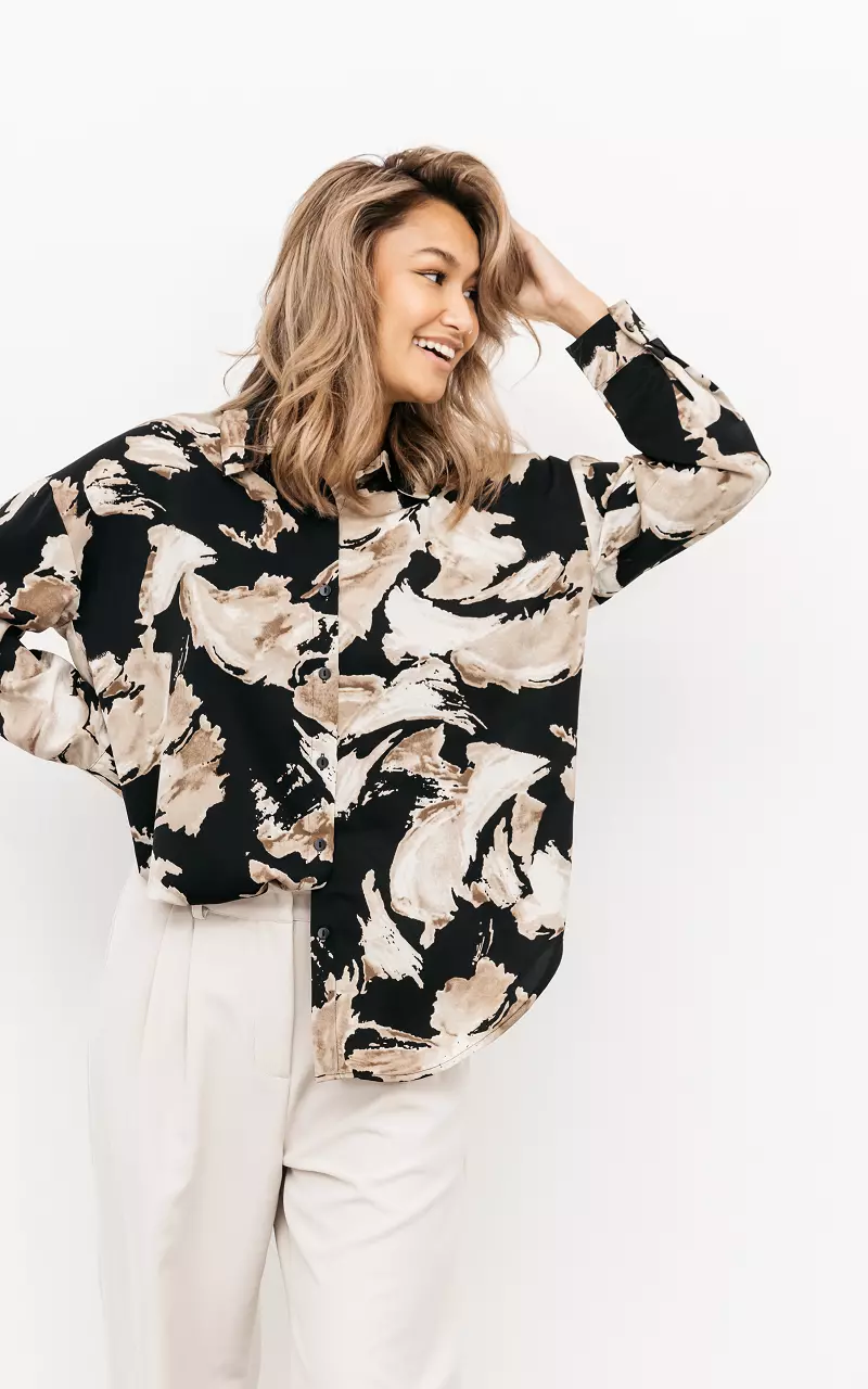 Oversized blouse with pattern Beige Black
