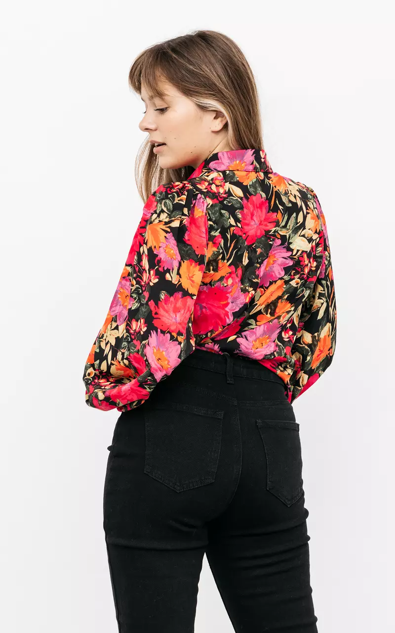 Verspielte Bluse mit floralem Muster Schwarz Pink