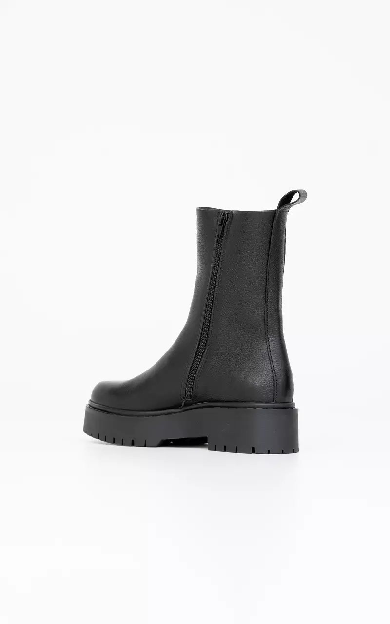 Leather chelsea boots with zip Black