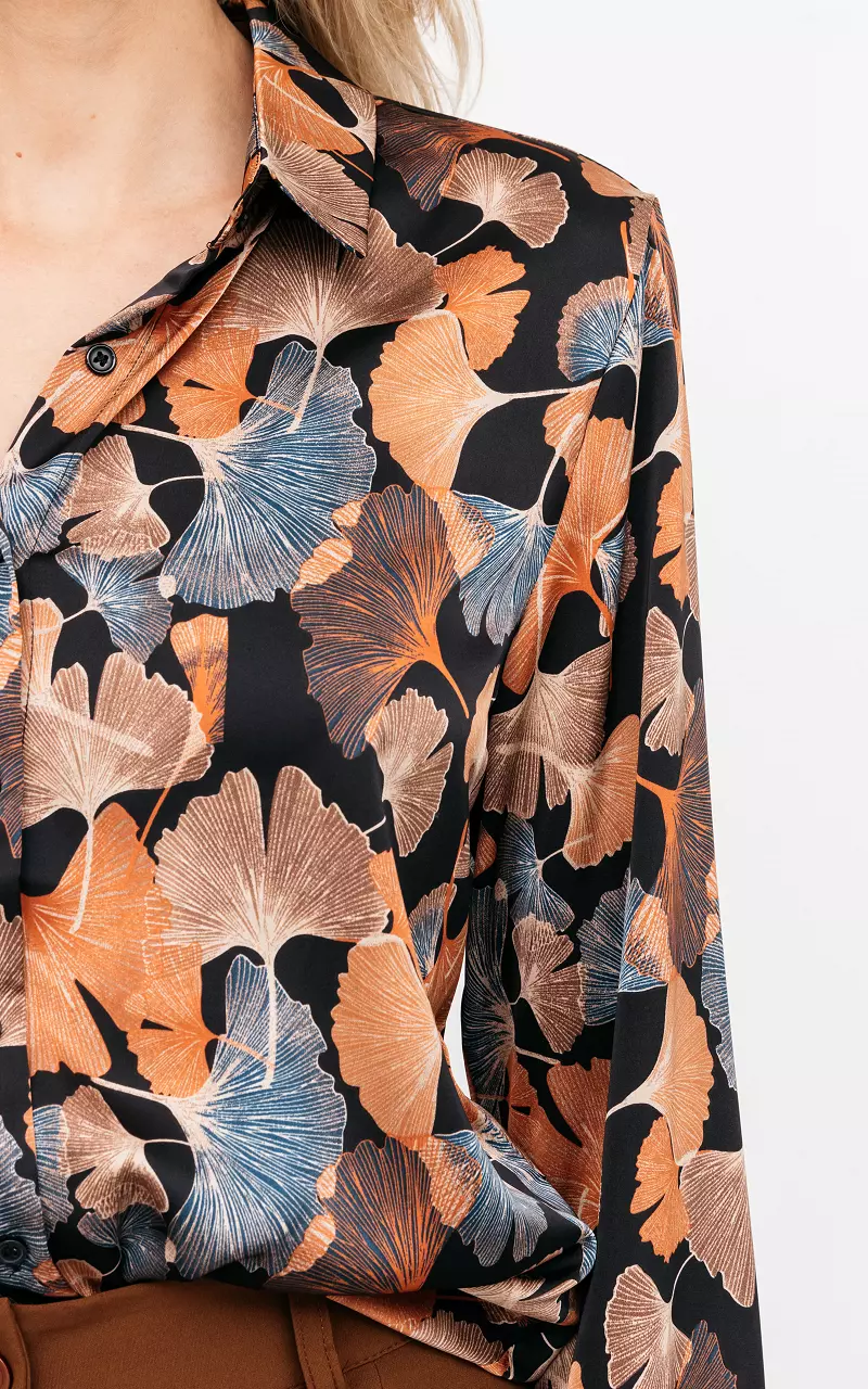 Herbstliche Bluse mit Print Schwarz Rost
