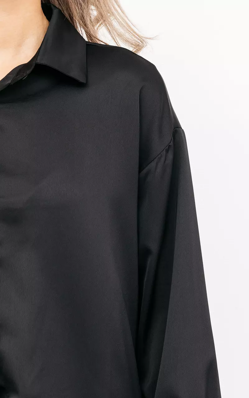 Satin-look blouse with buttons Black