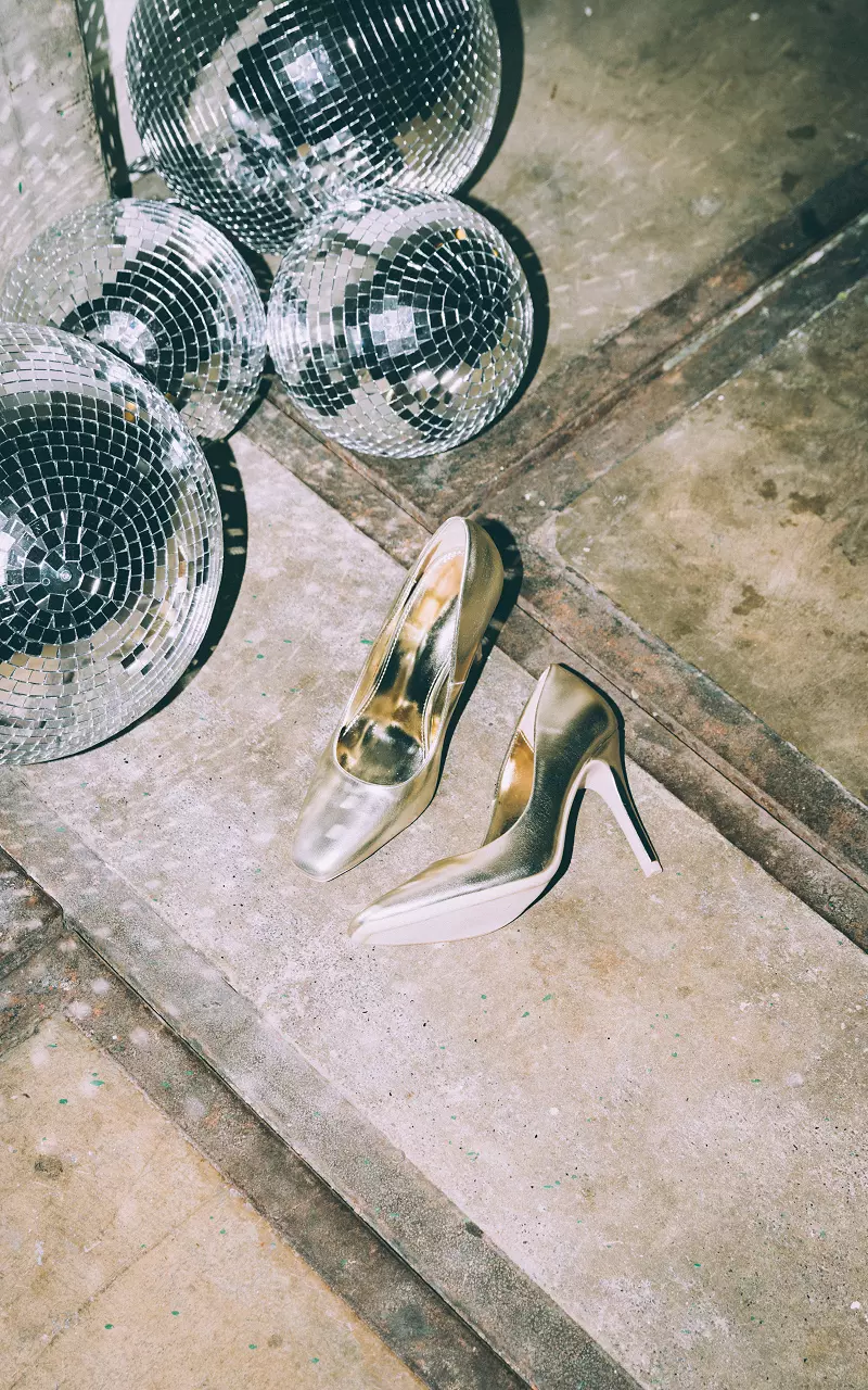 Heels with squared nose Gold