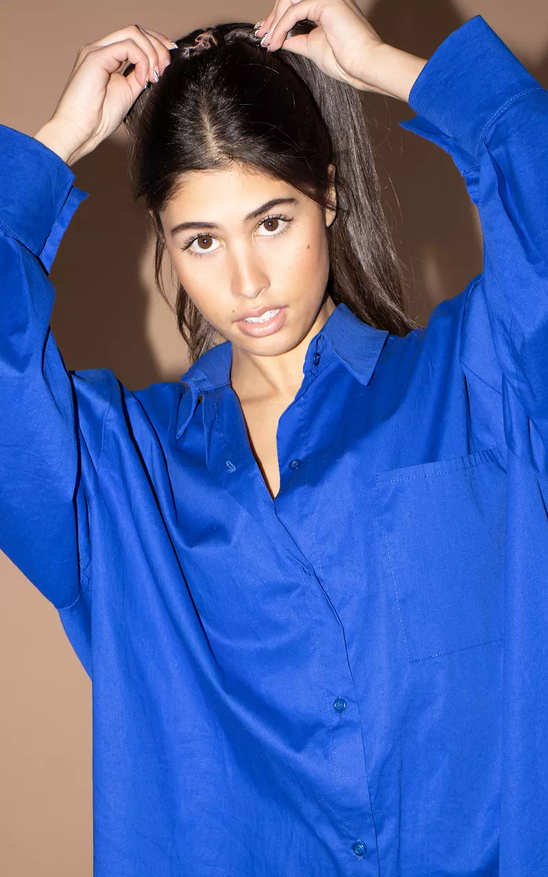 Oversized basic blouse with breast pocket Blue