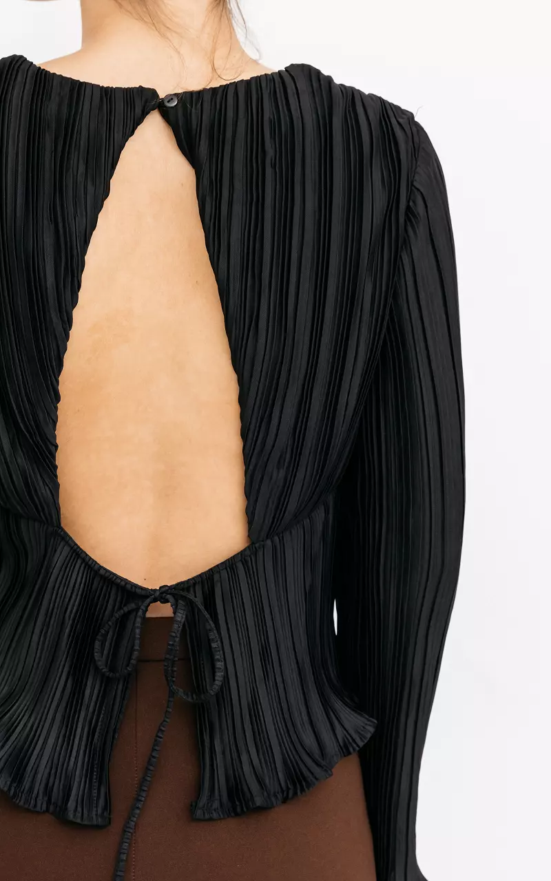 Pleated top with open back Black
