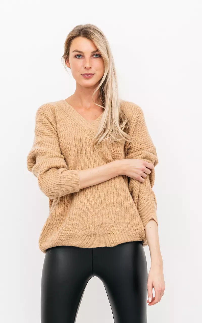 Knit sweater with v-neck Light Brown