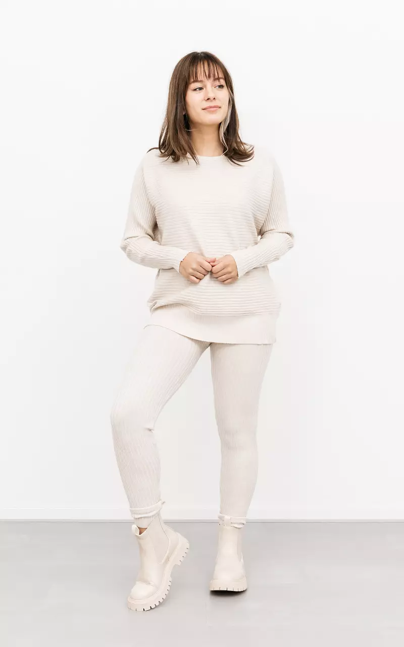 Comfy set of sweater and pants Cream