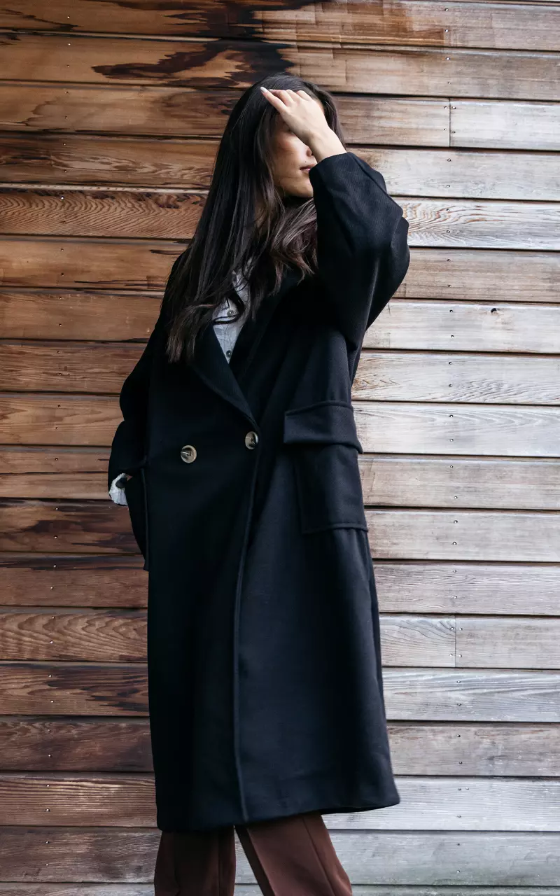 Buttoned coat Black