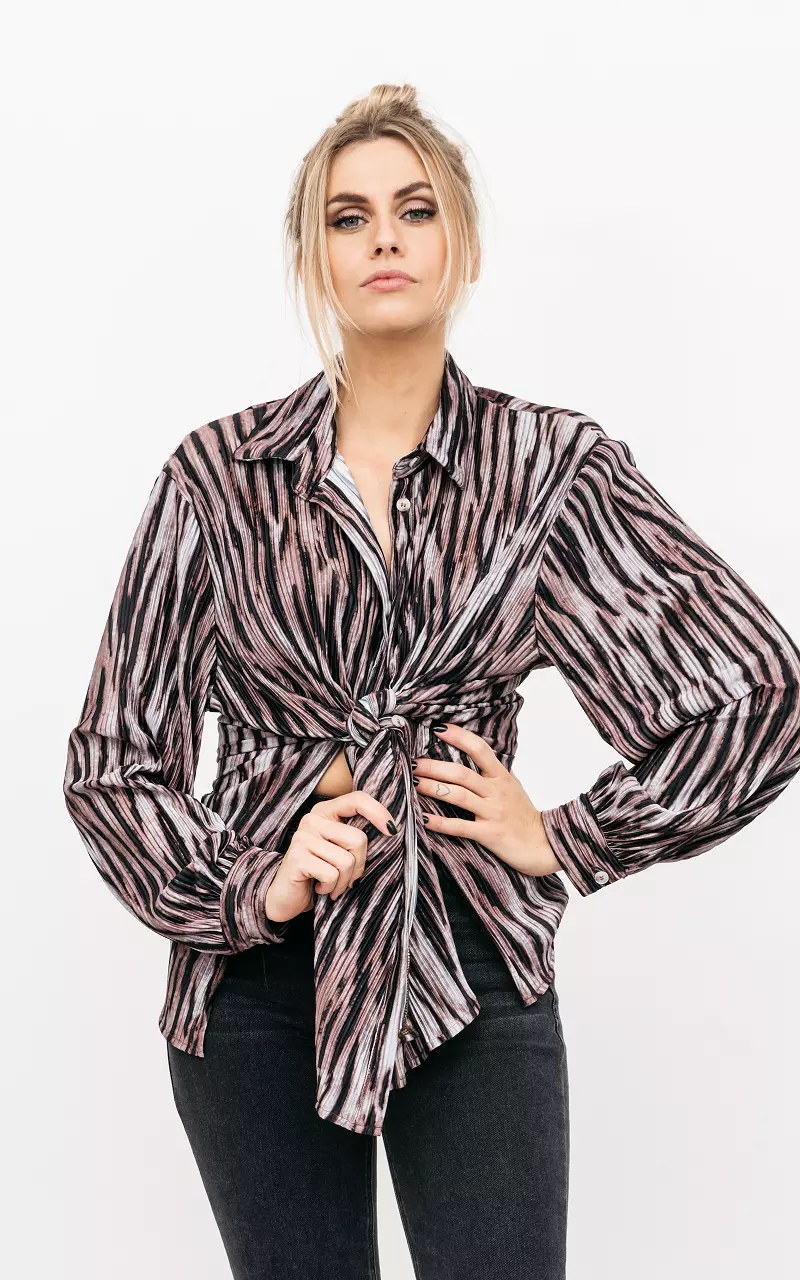 Lange Plissee-Bluse Schwarz Braun