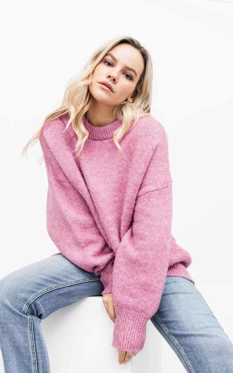 Oversized sweater with round neck Pink