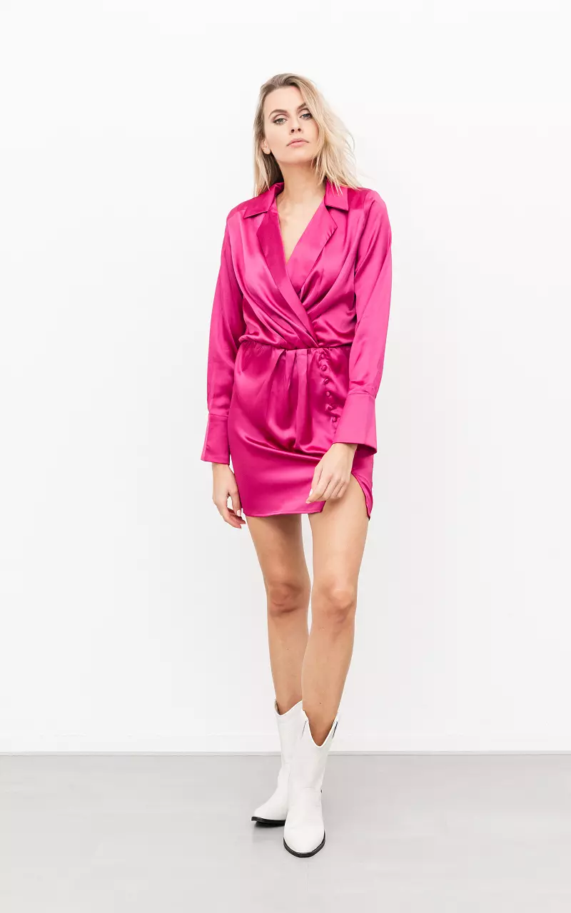 Satin look dress with decorative buttons Fuchsia