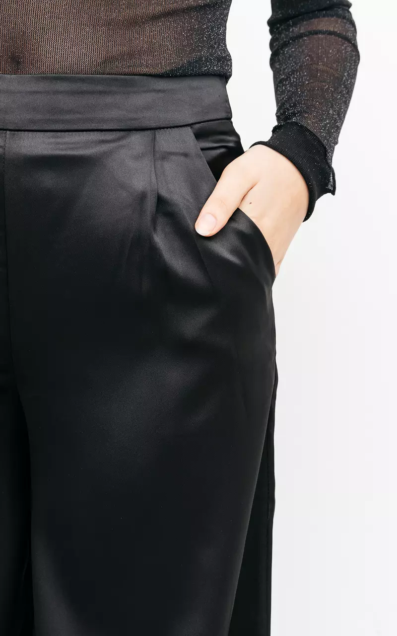 Satin-look wide pants Black