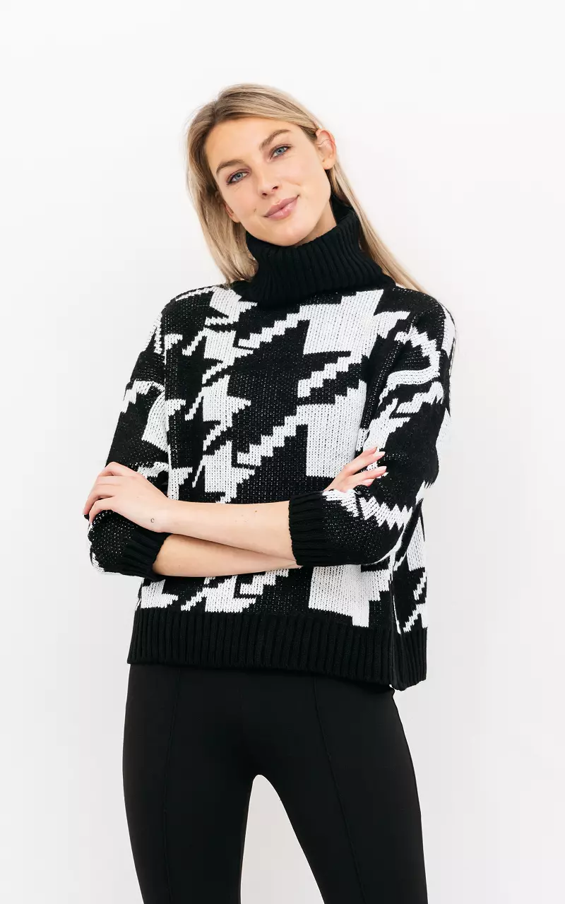 Rollkragen-Pullover mit Muster Schwarz Weiß